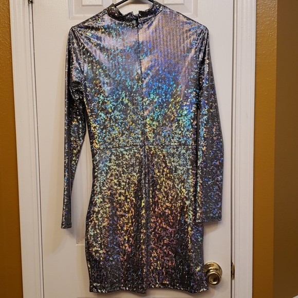 Dress - Picture 2 of 2